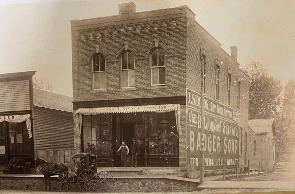 Simson Clothing and Dry Goods in Shawano