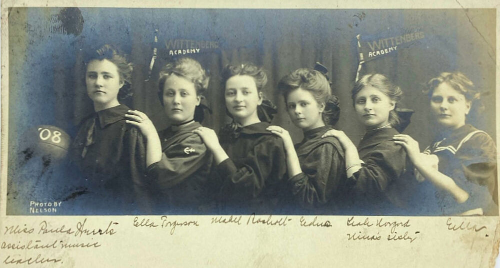 1908 Wittenberg Academy Girls Basketball Team