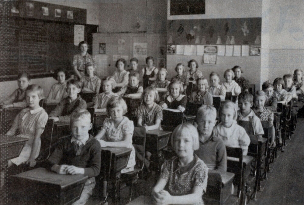 Norway School in the Town of Morris