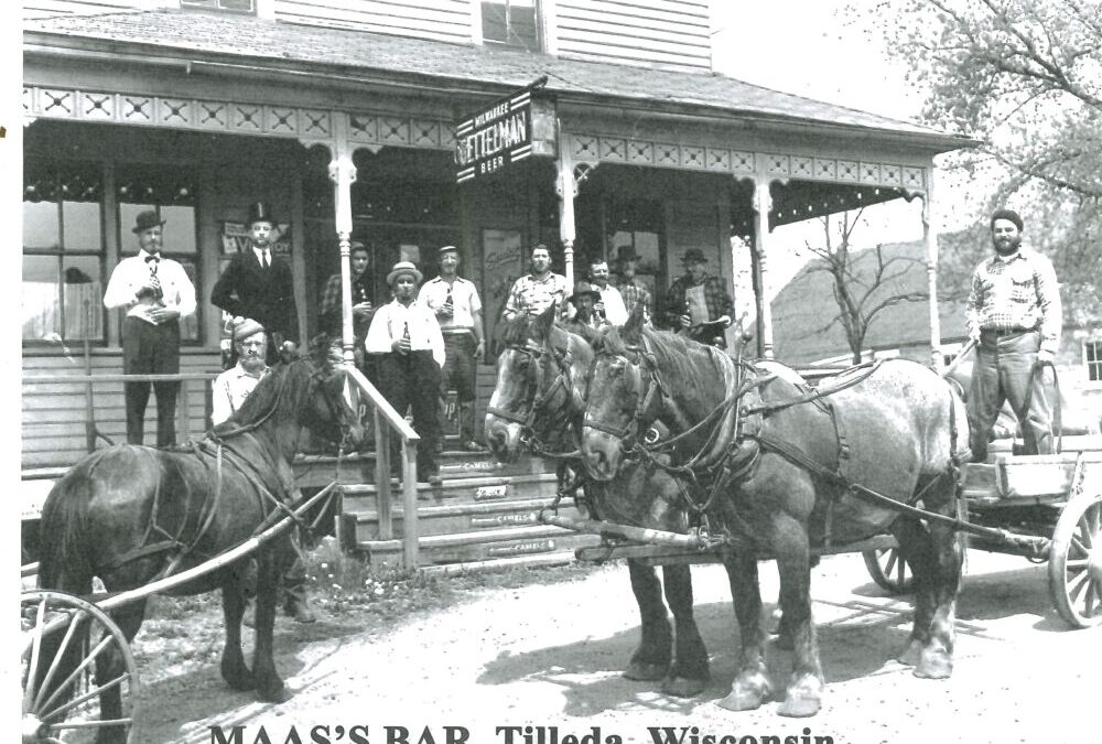 Maas’ Bar in Tillida Wisconsin