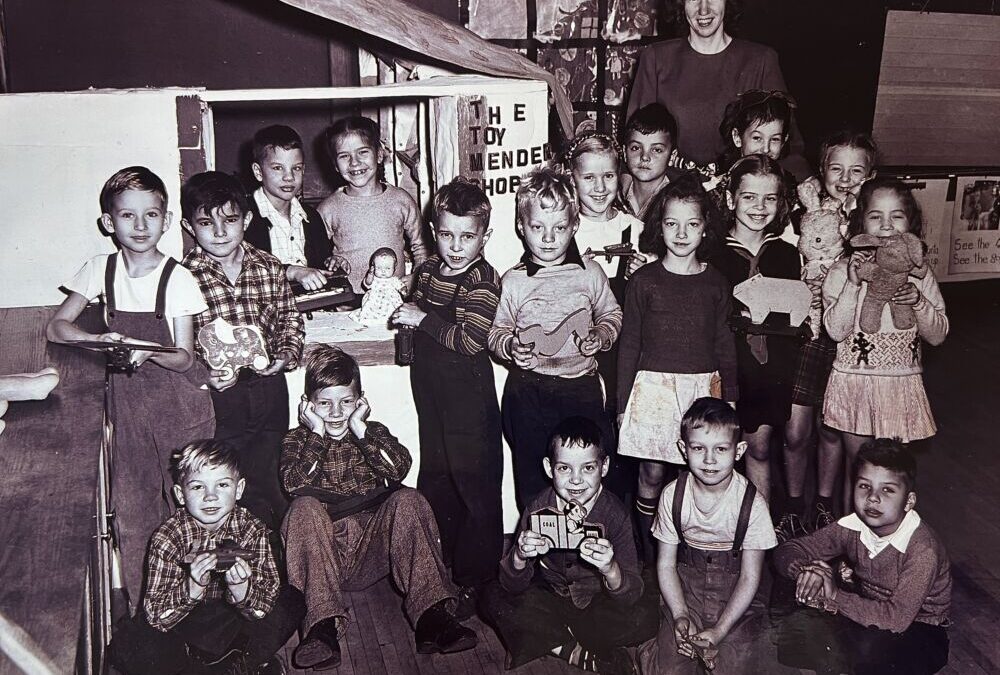 Lincoln School First Grade 1947